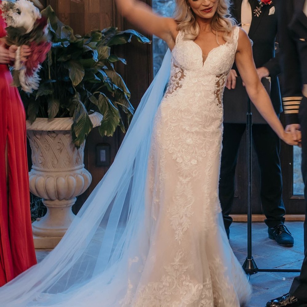 Stunning private label wedding dress - Size 0